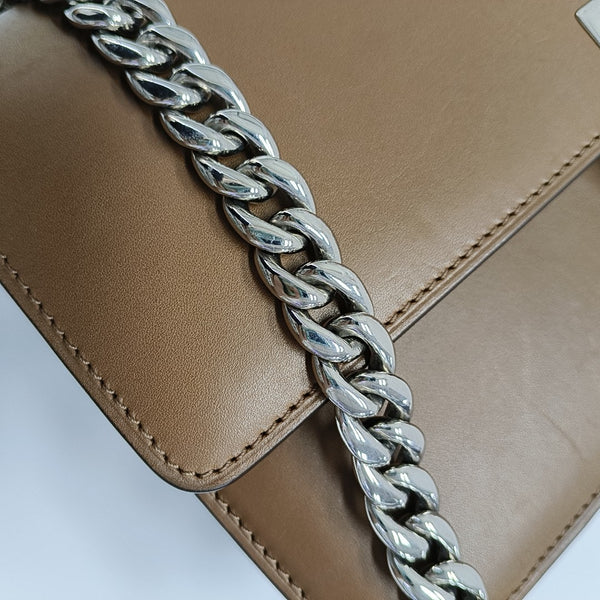 CASE Medium Calfskin Brown