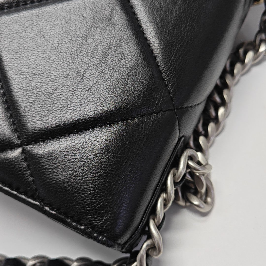 CHANEL 19 Quilted Lambskin Black
