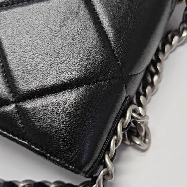CHANEL 19 Quilted Lambskin Black