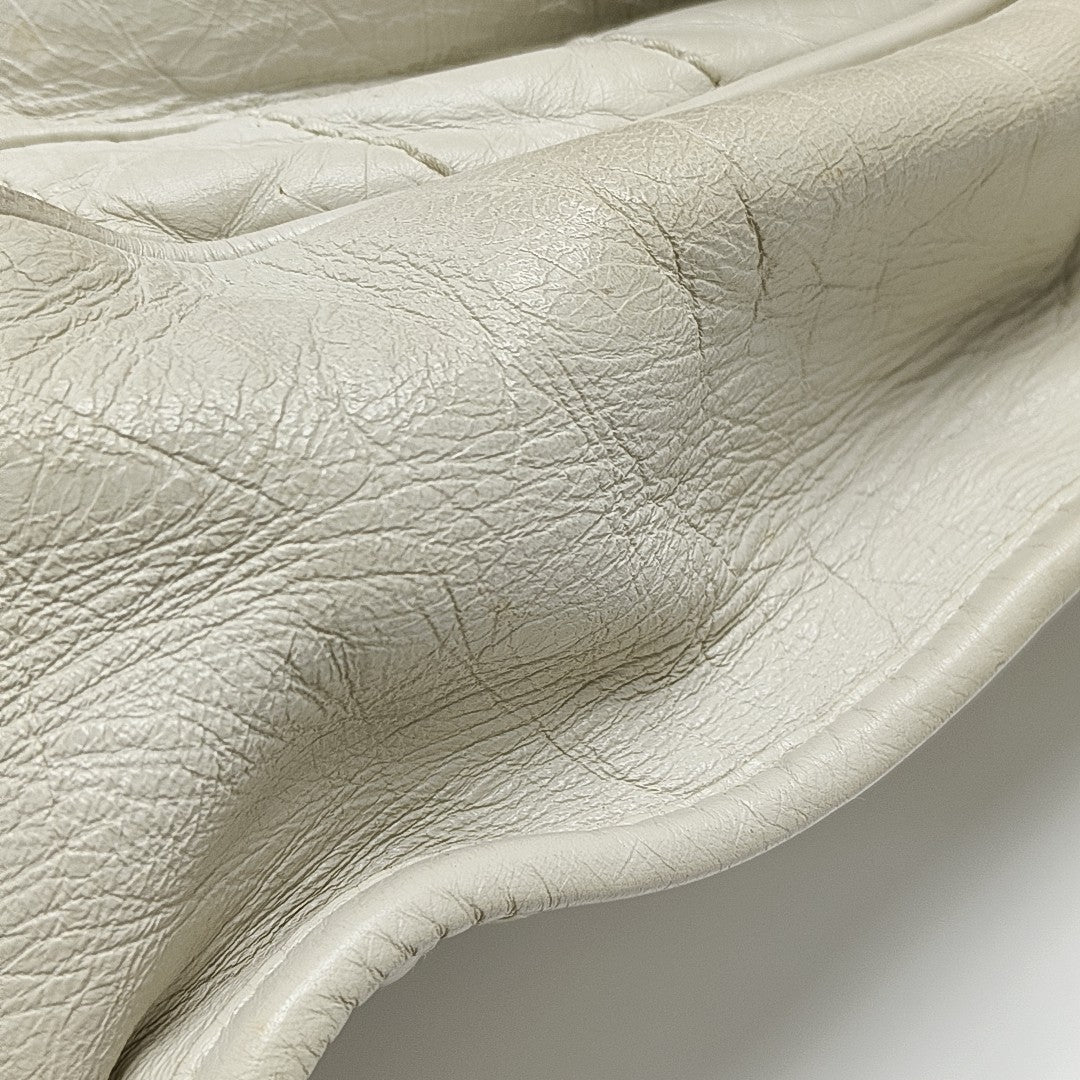 NIKI Medium Chevron Calfskin White
