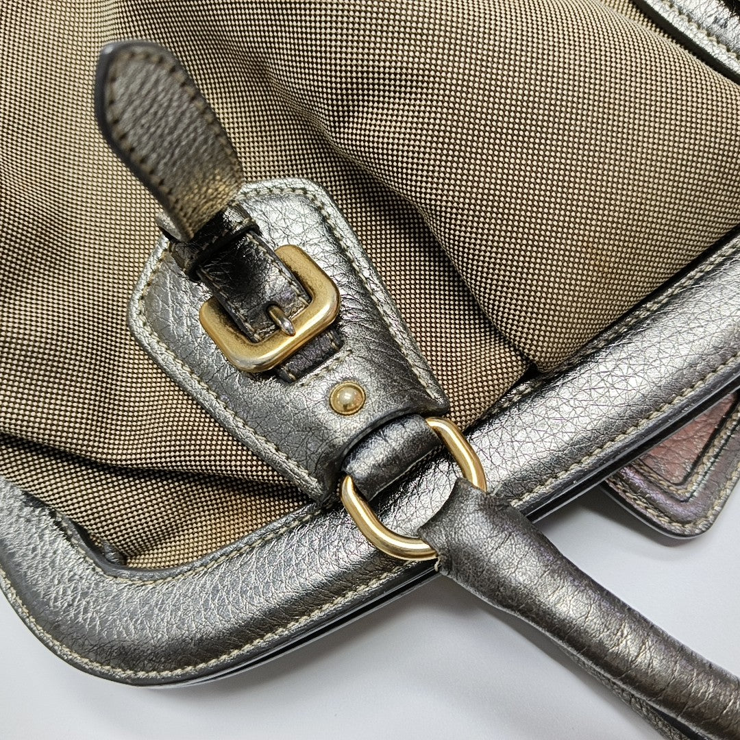 Canvas Brown