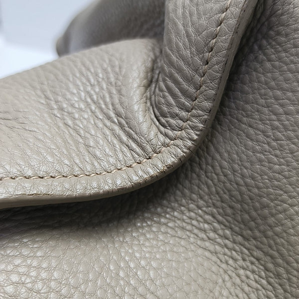 Galleria Zip Front Pocket Calfskin Gray