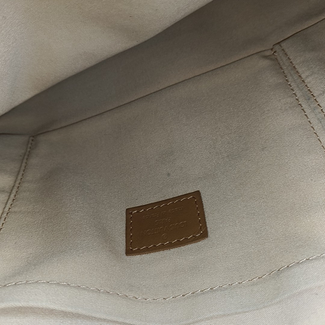 BERANGERE Monogram Canvas Brown