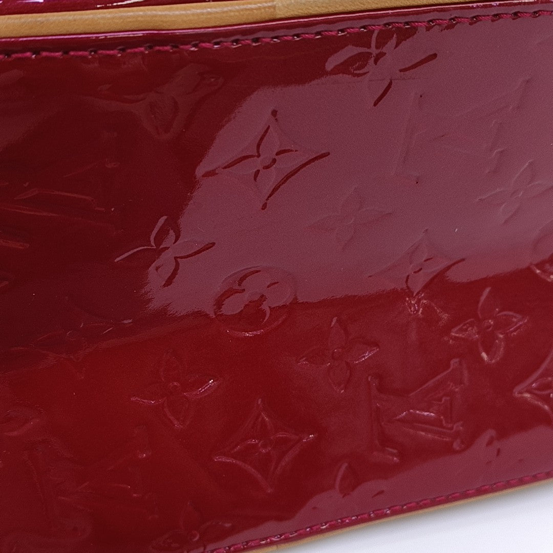 SUMMIT DRIVE Patent Leather Red