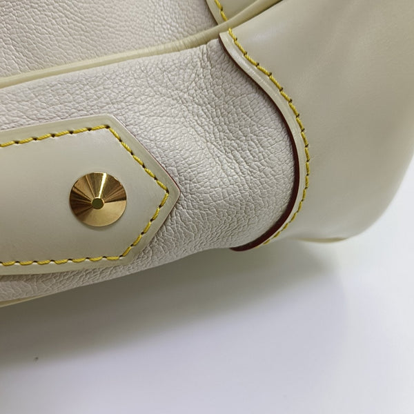 L'ESSENTIEL Lambskin White