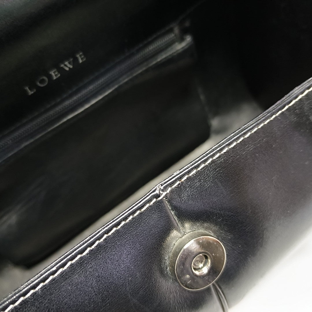 Calfskin Black – Looply
