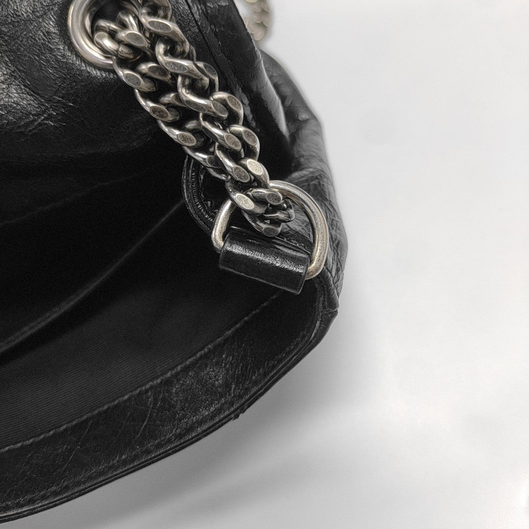 NIKI Small Chevron Calfskin Black