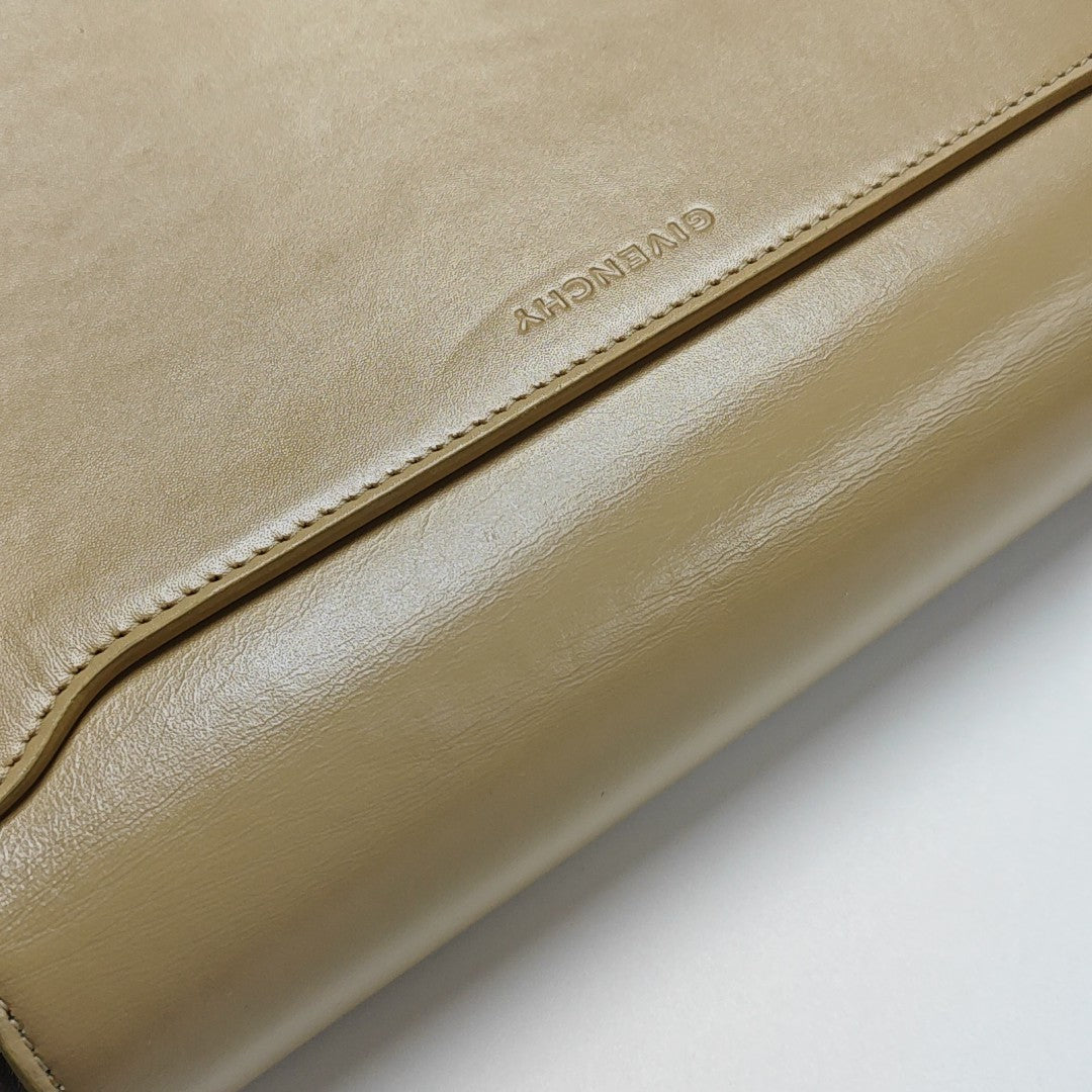 Calfskin Shoulder Bag Medium Beige