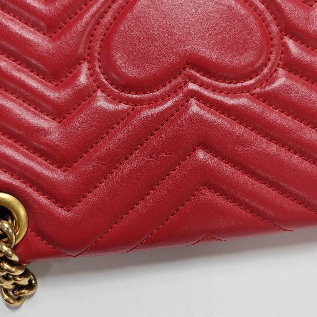 GG Marmont Medium Quilted Calfskin Red
