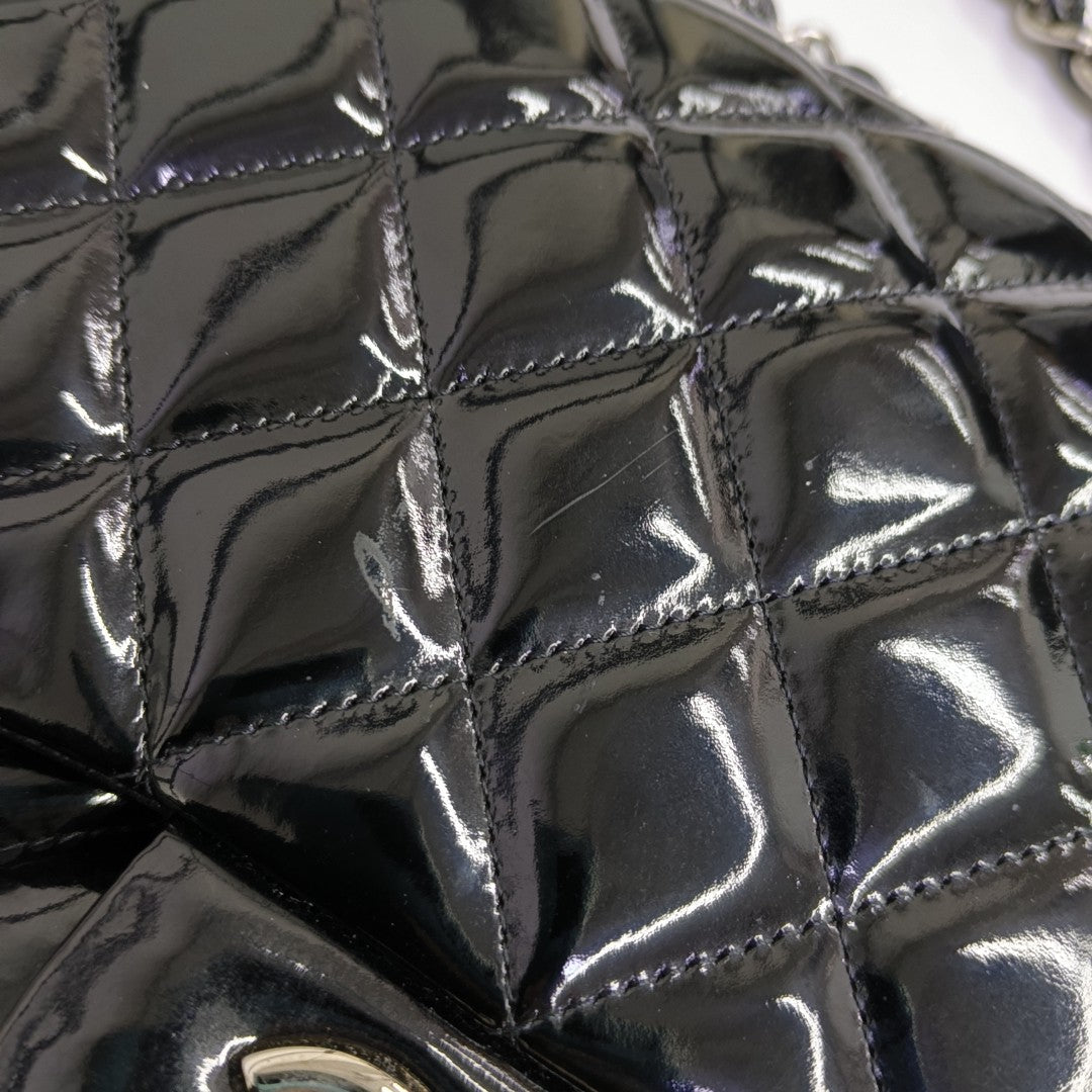 CLASSIC FLAP Jumbo Quilted Patent Leather Black