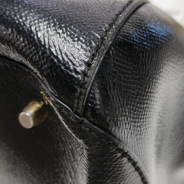 Calfskin Shoulder Bag Medium Black