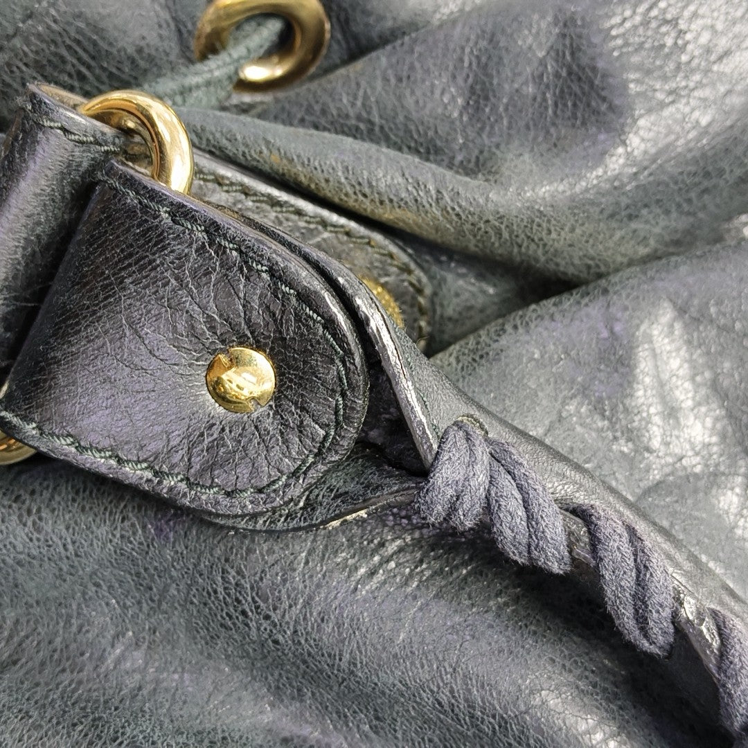 Pompon Bag Calfskin Black
