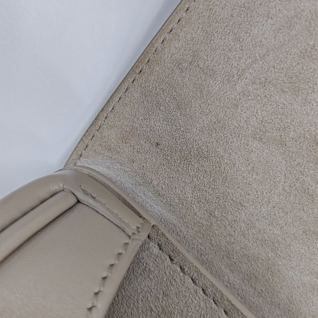 Bobby Medium Calfskin Beige