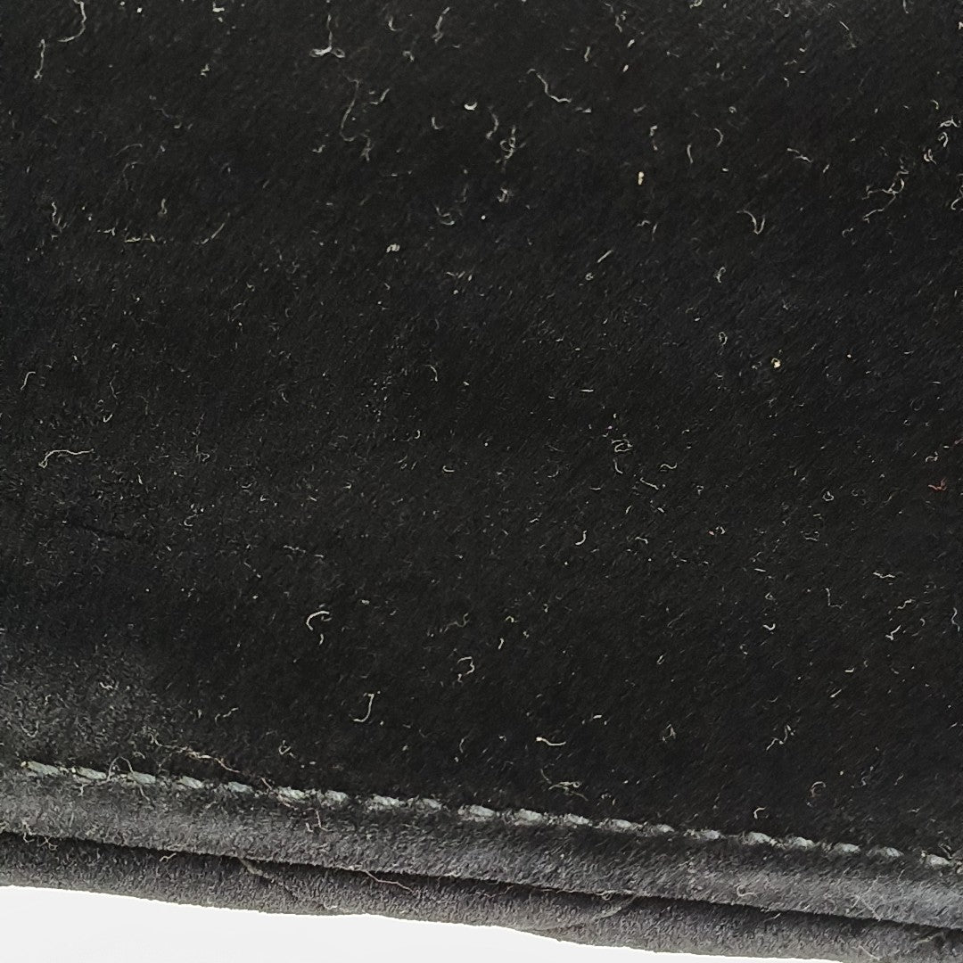 Authenticated pre-owned  GG Marmont Medium Quilted Velvet Black - Shoulder Bag at Looply