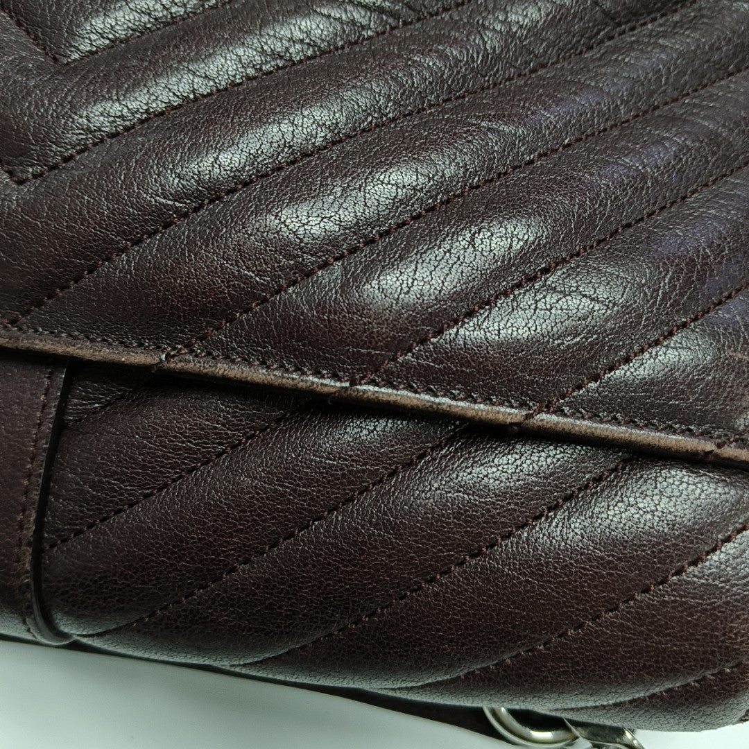 COLLEGE Medium Chevron Lambskin Red