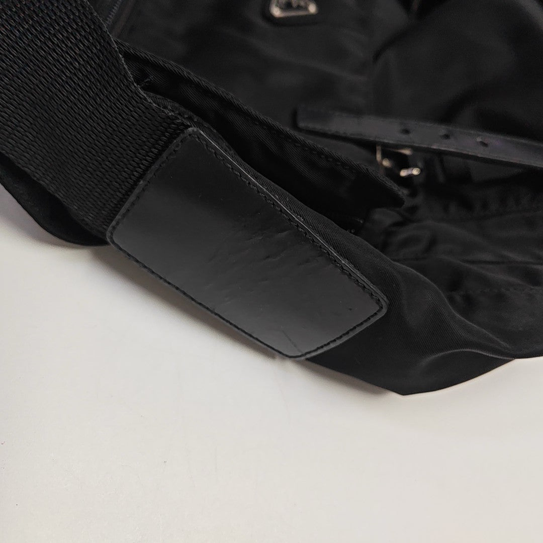 Vela Messenger Bag Nylon Black