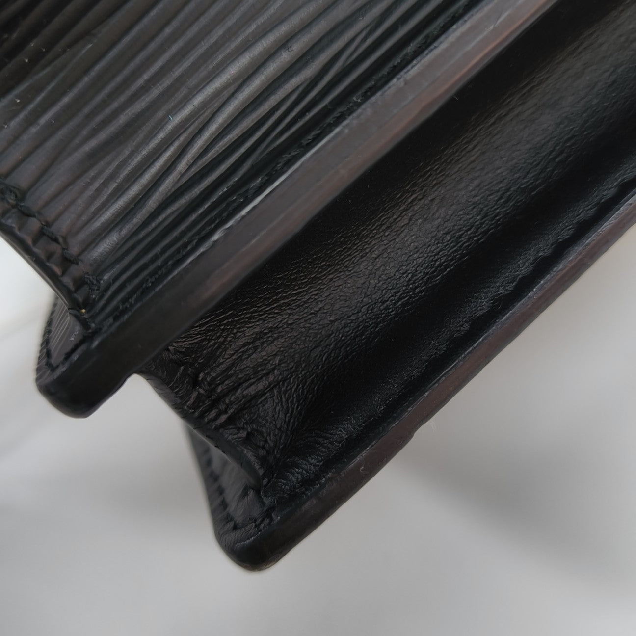 TRUNK Epi Black