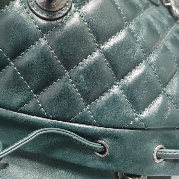 URBAN SPIRIT Quilted Calfskin Green