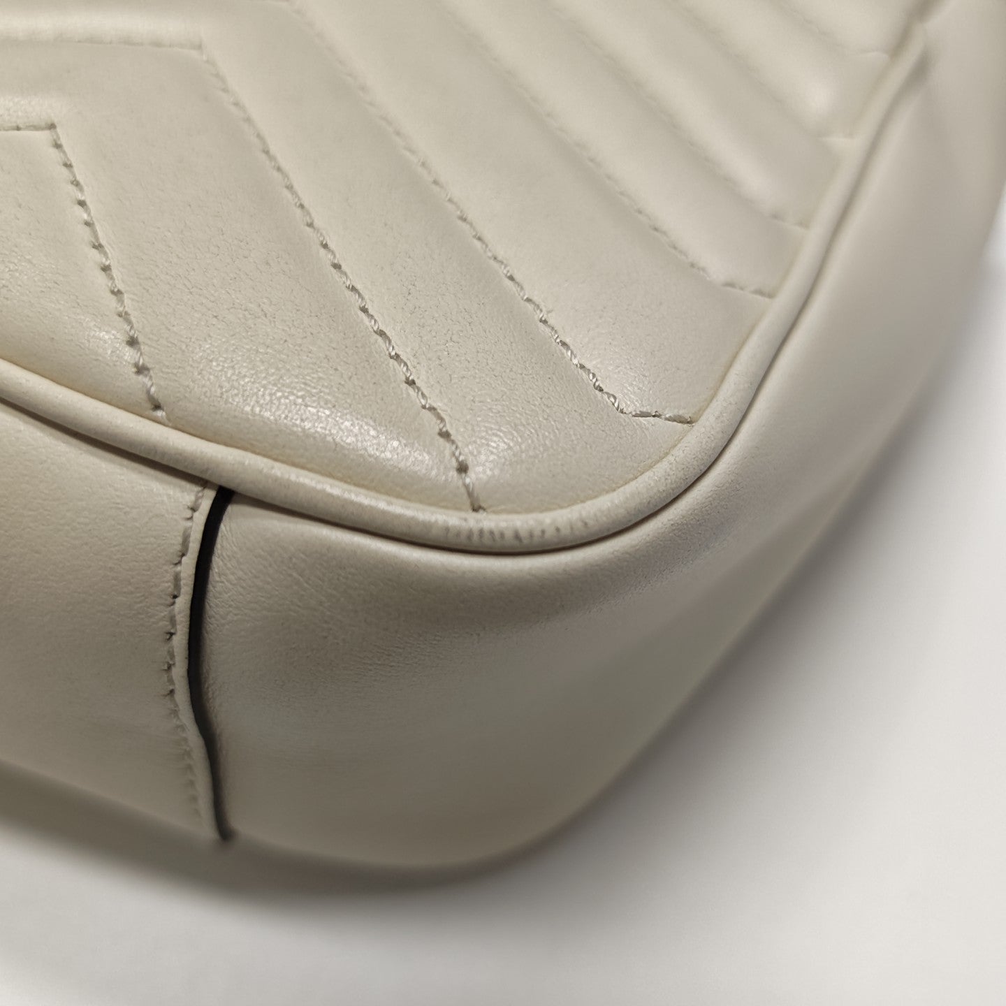 GG Marmont Medium Quilted Calfskin White