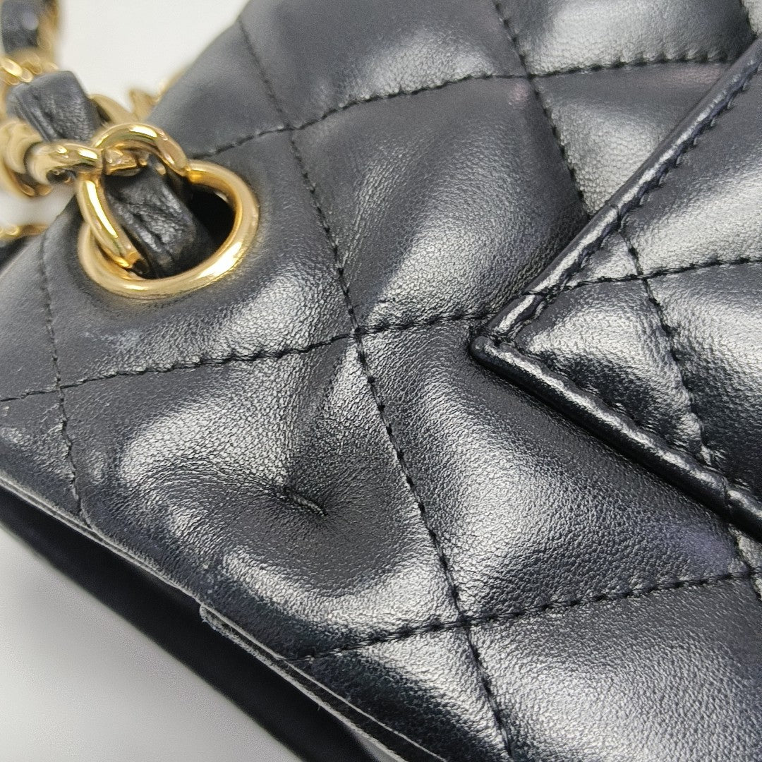 CLASSIC FLAP Jumbo Quilted Lambskin Black