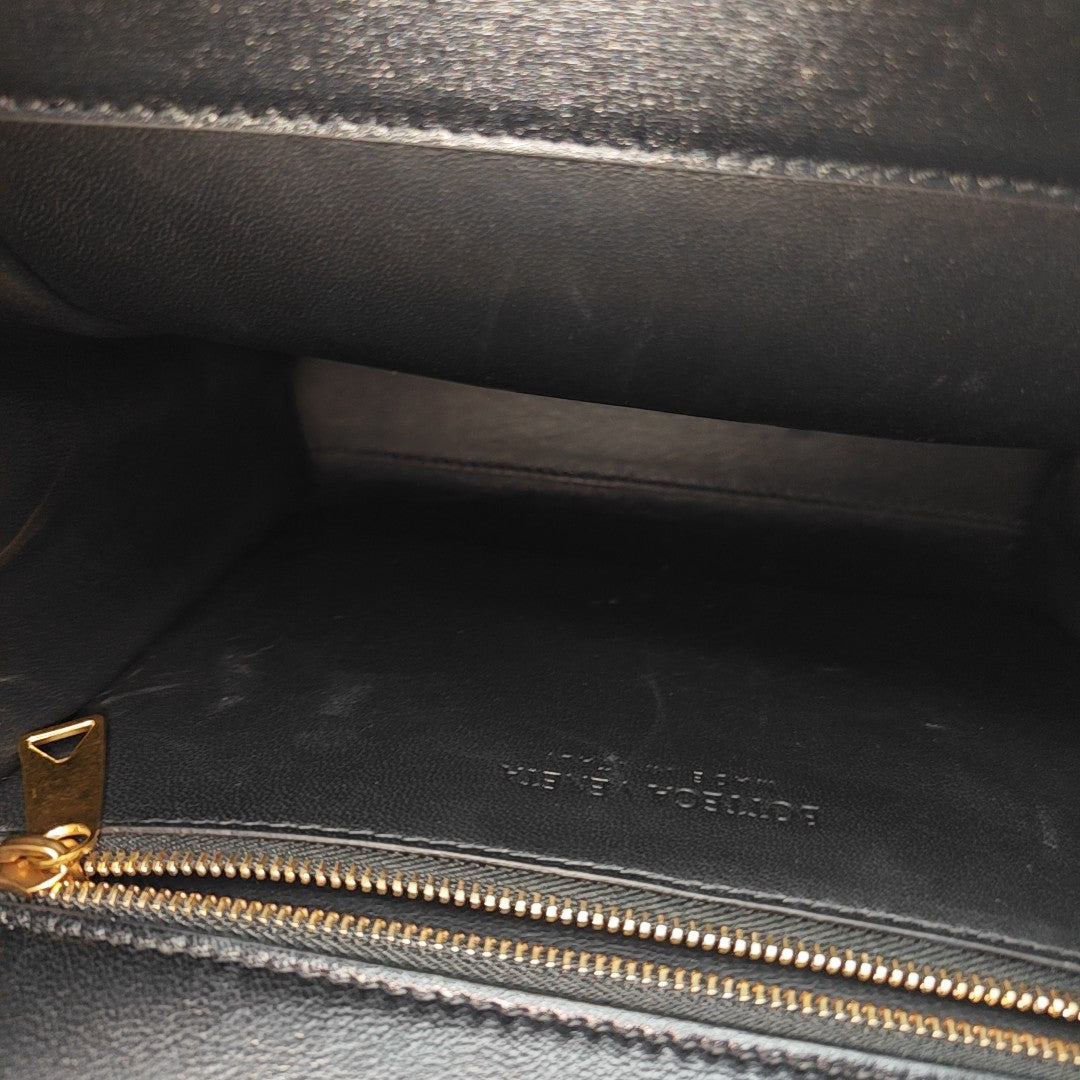 The Clip Calfskin Black