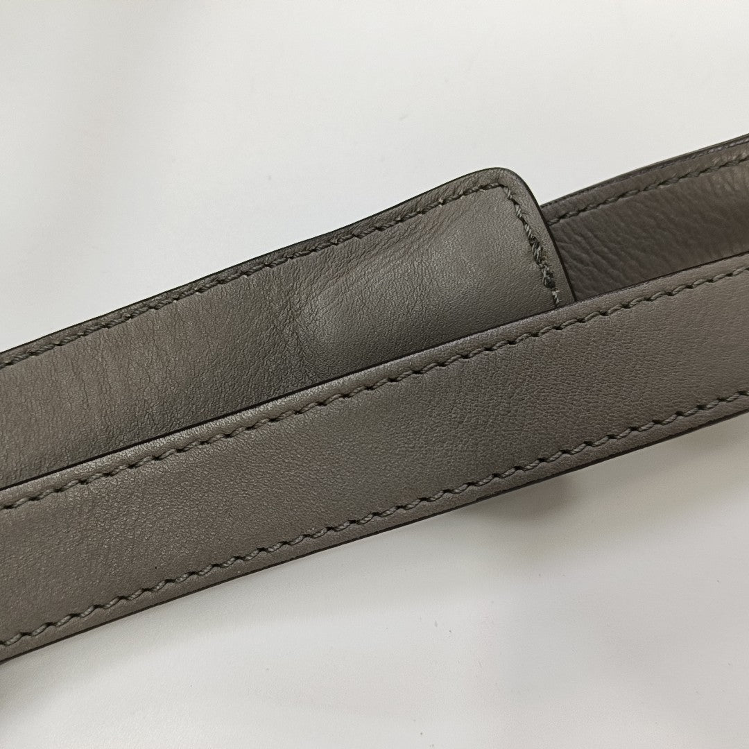 TRAPEZE Medium Suede Gray