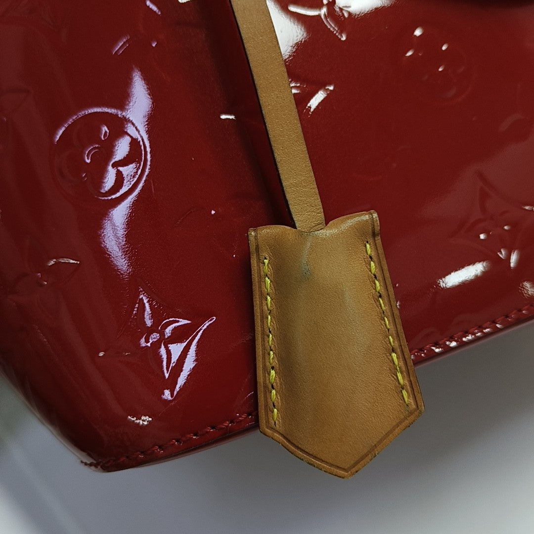 MONTEBELLO MM Patent Leather Red