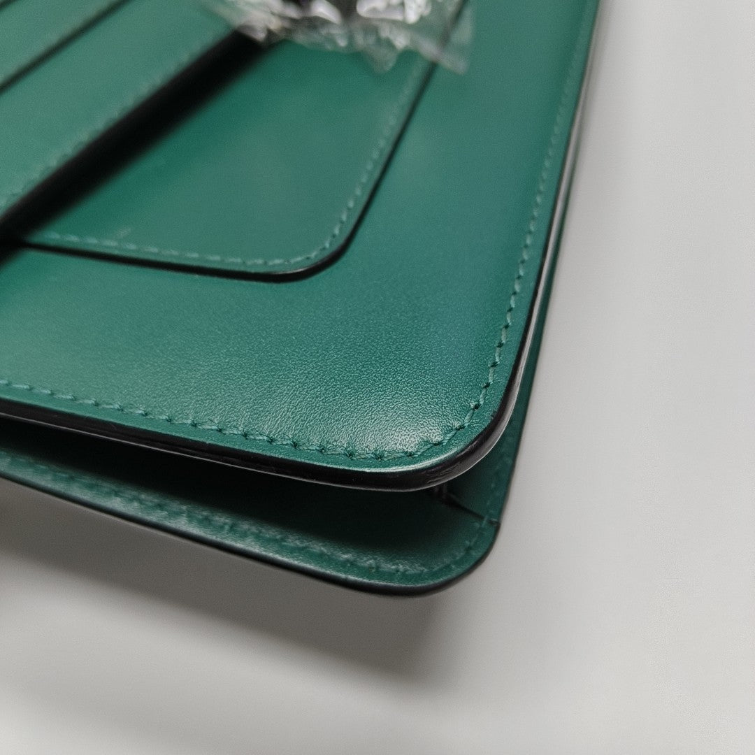 SERPENTI FOREVER Small Calfskin Green