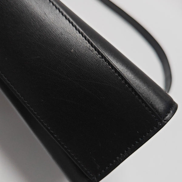 MANHATTAN Medium Calfskin Black
