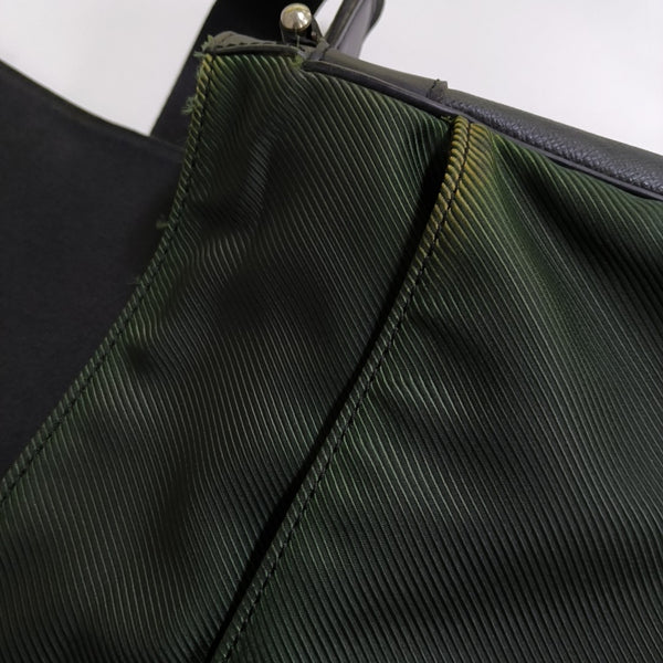 VIKTOR Calfskin Black