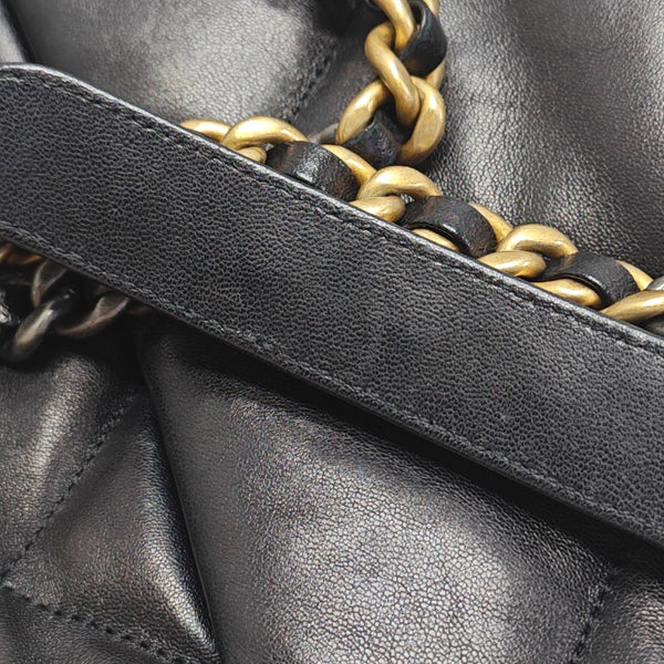 CHANEL 19 Small Quilted Lambskin Black