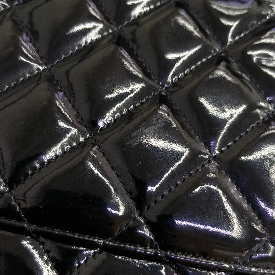 CLASSIC FLAP Jumbo Quilted Patent Leather Black