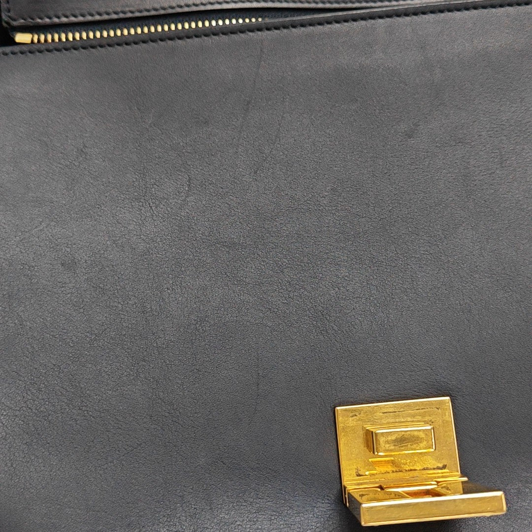 TRAPEZE Medium Calfskin Blue