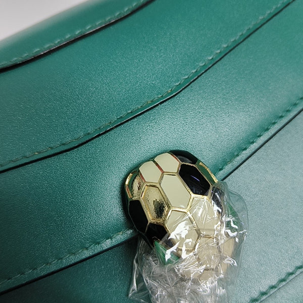 SERPENTI FOREVER Medium Calfskin Green