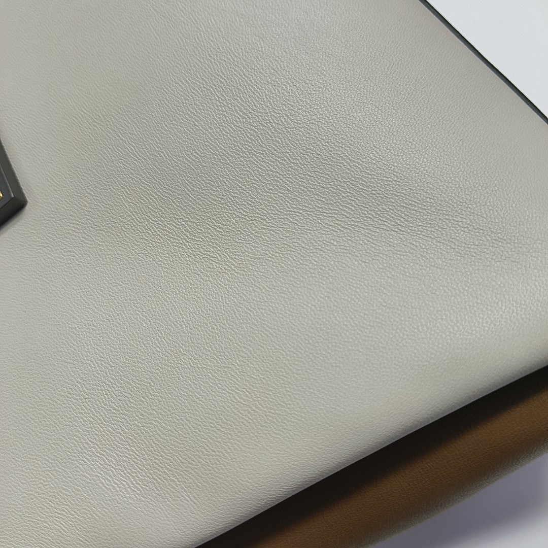 Piazza Small Calfskin Beige