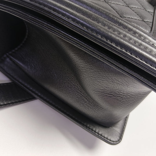 BOY CHANEL Medium Quilted Calfskin Black