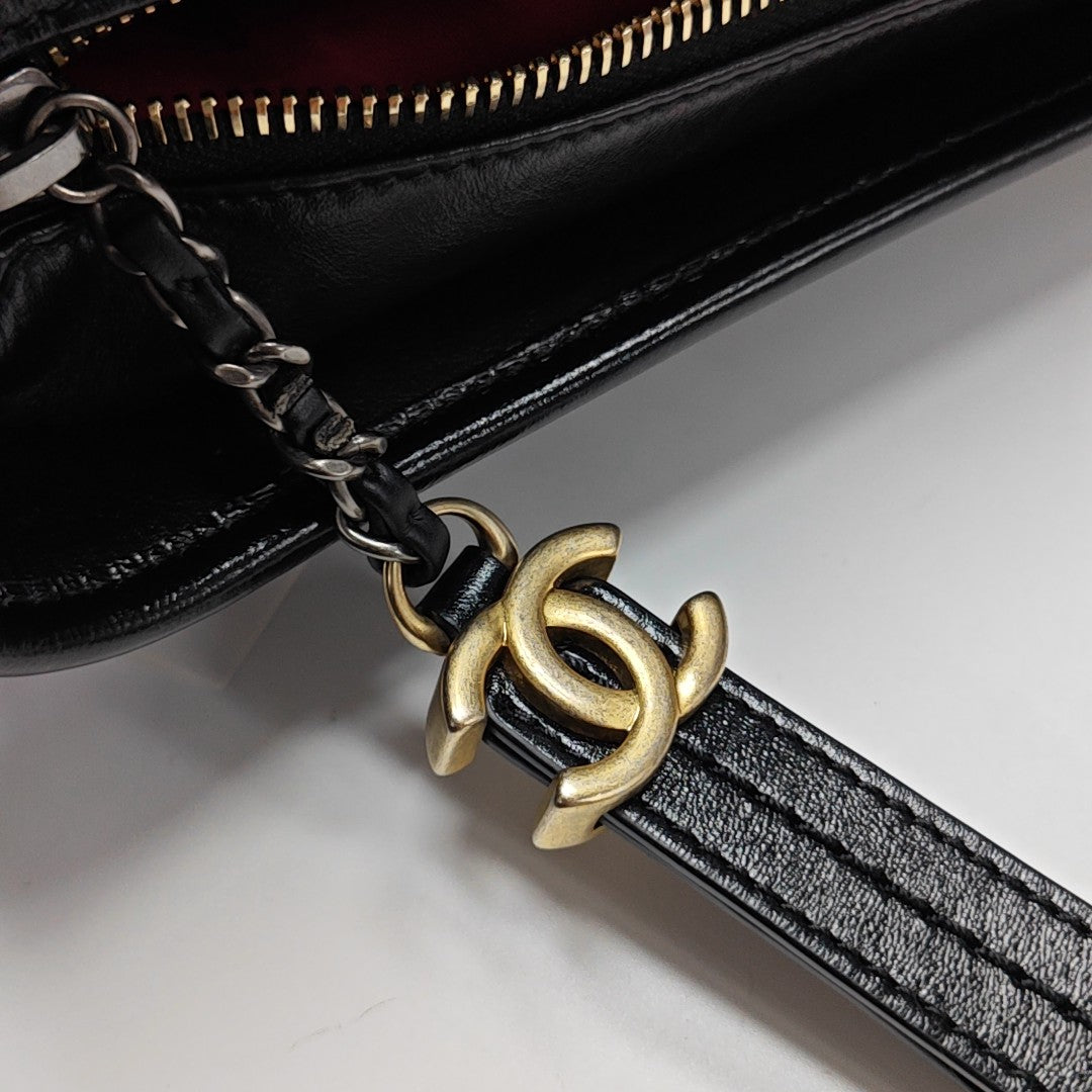 GABRIELLE Medium Quilted Calfskin Black