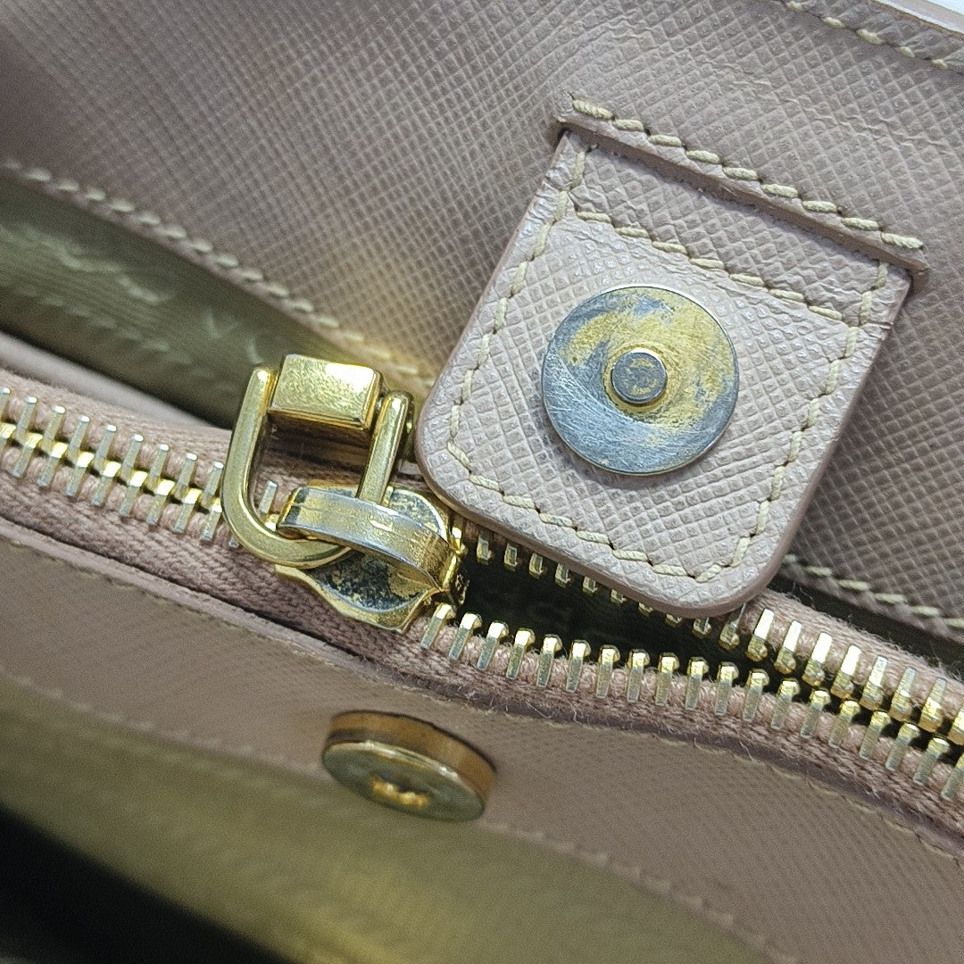 Galleria Medium Saffiano Calfskin Beige