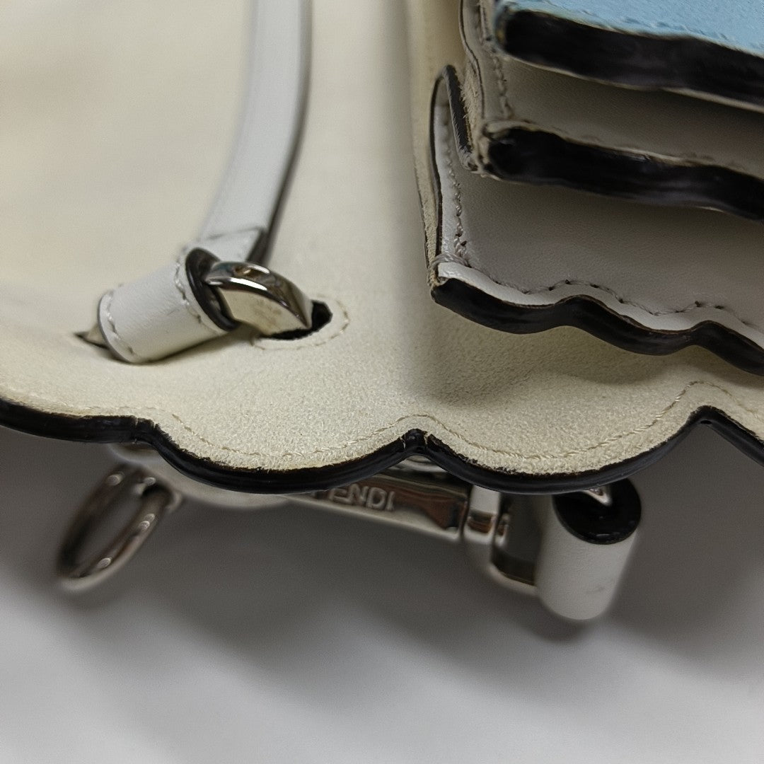Kan I Medium Calfskin White