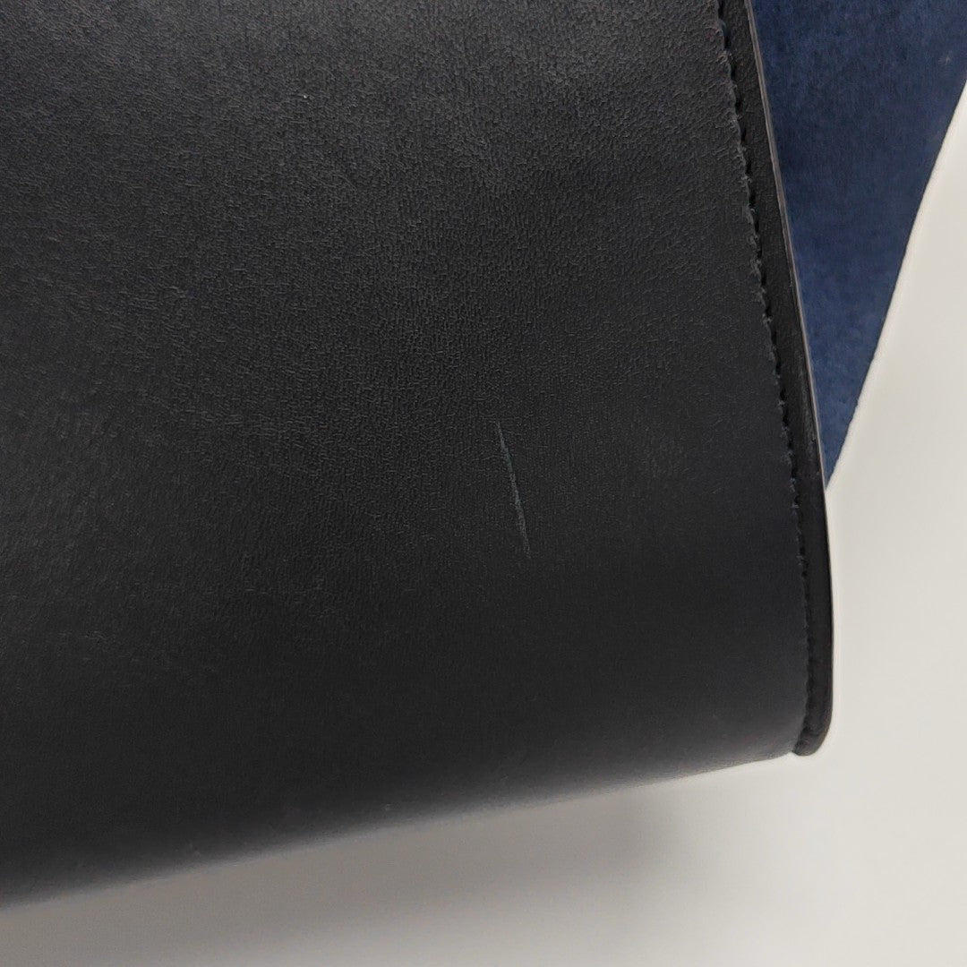 TRAPEZE Medium Calfskin Blue