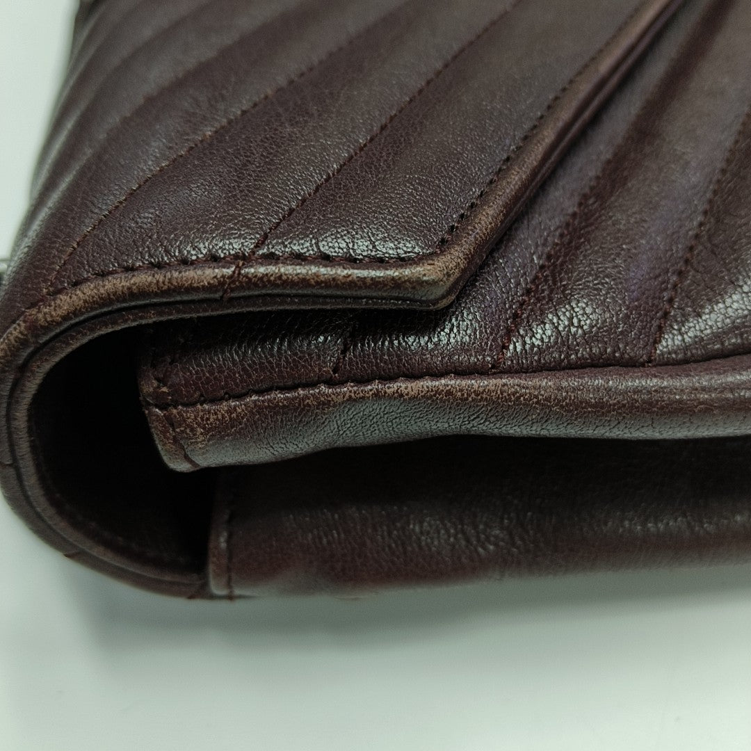 COLLEGE Medium Chevron Lambskin Red