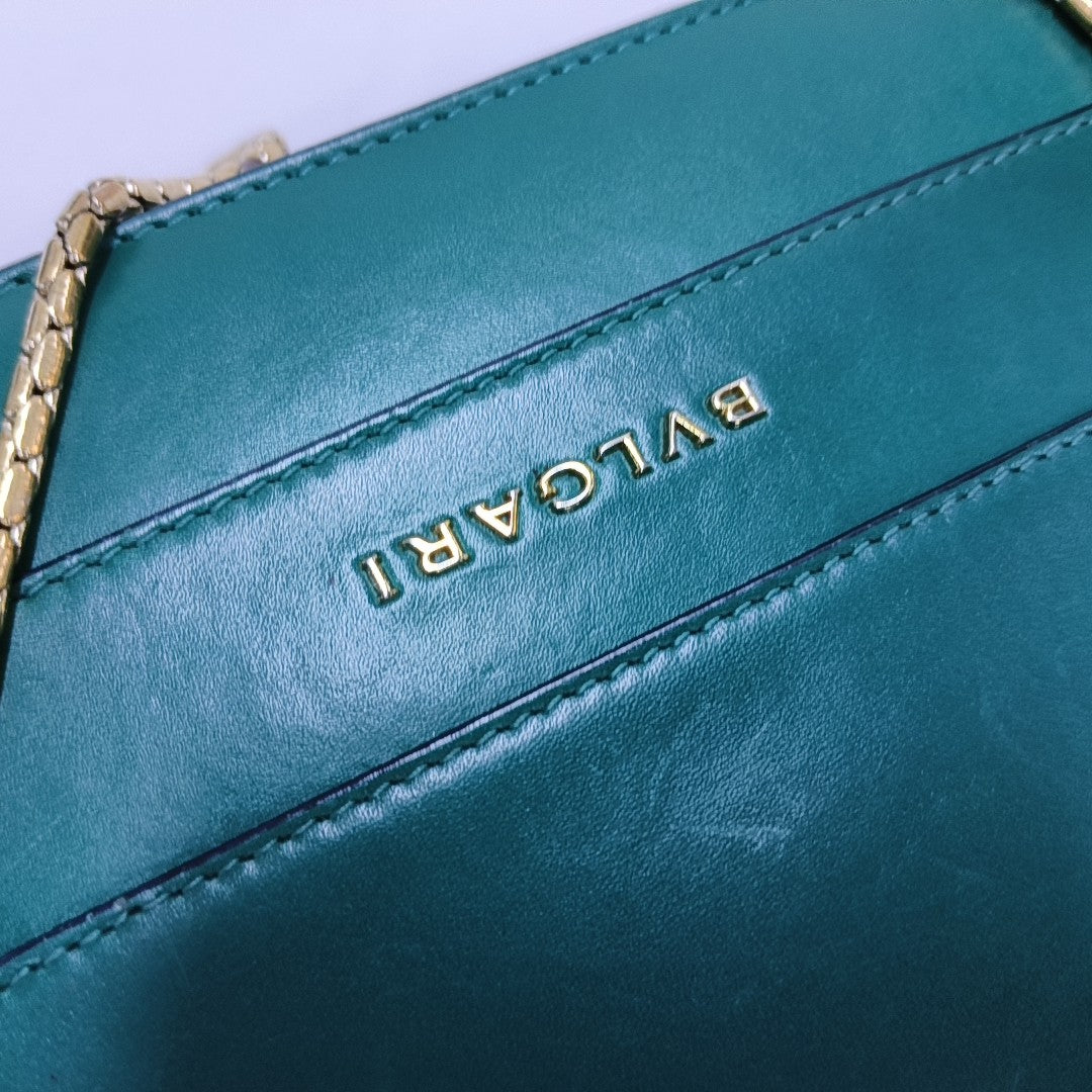 SERPENTI FOREVER Medium Calfskin Green