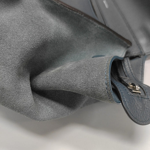 TRAPEZE Medium Calfskin Blue