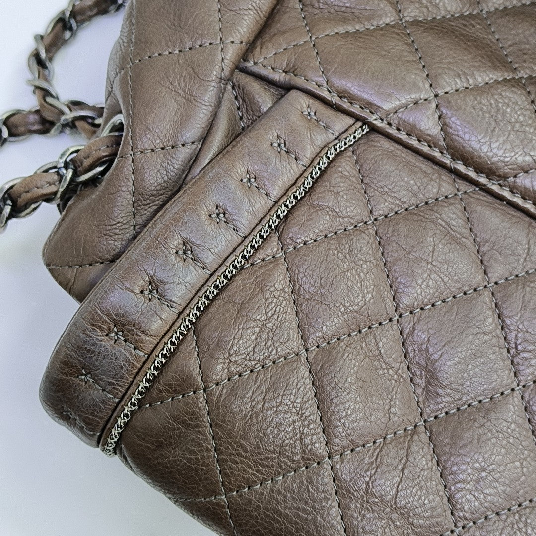 LUXURY LINE Quilted Calfskin Gray