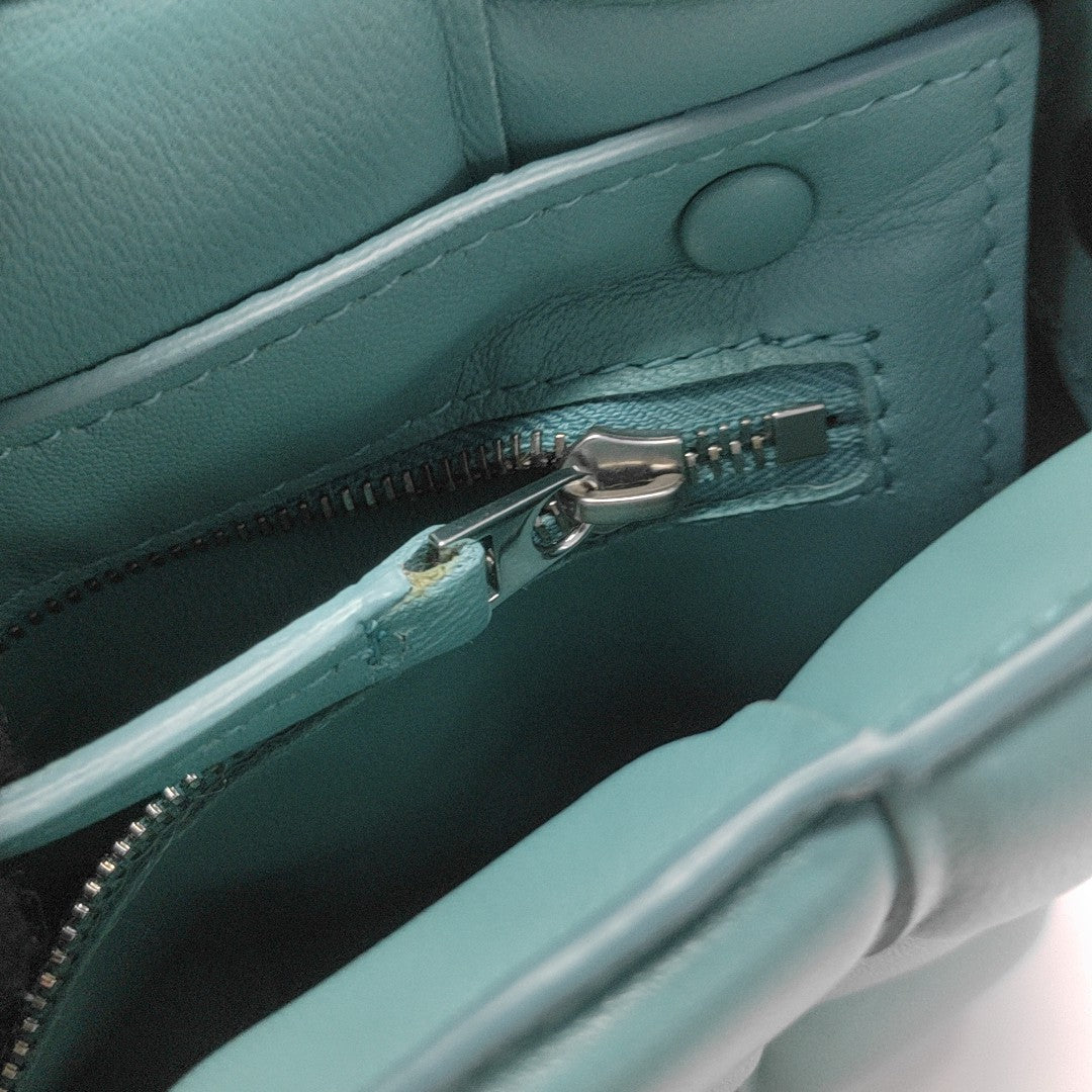 Cassette Medium Lambskin Blue