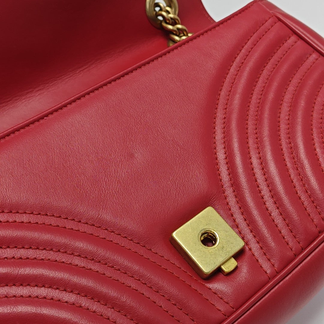 GG Marmont Medium Quilted Calfskin Red