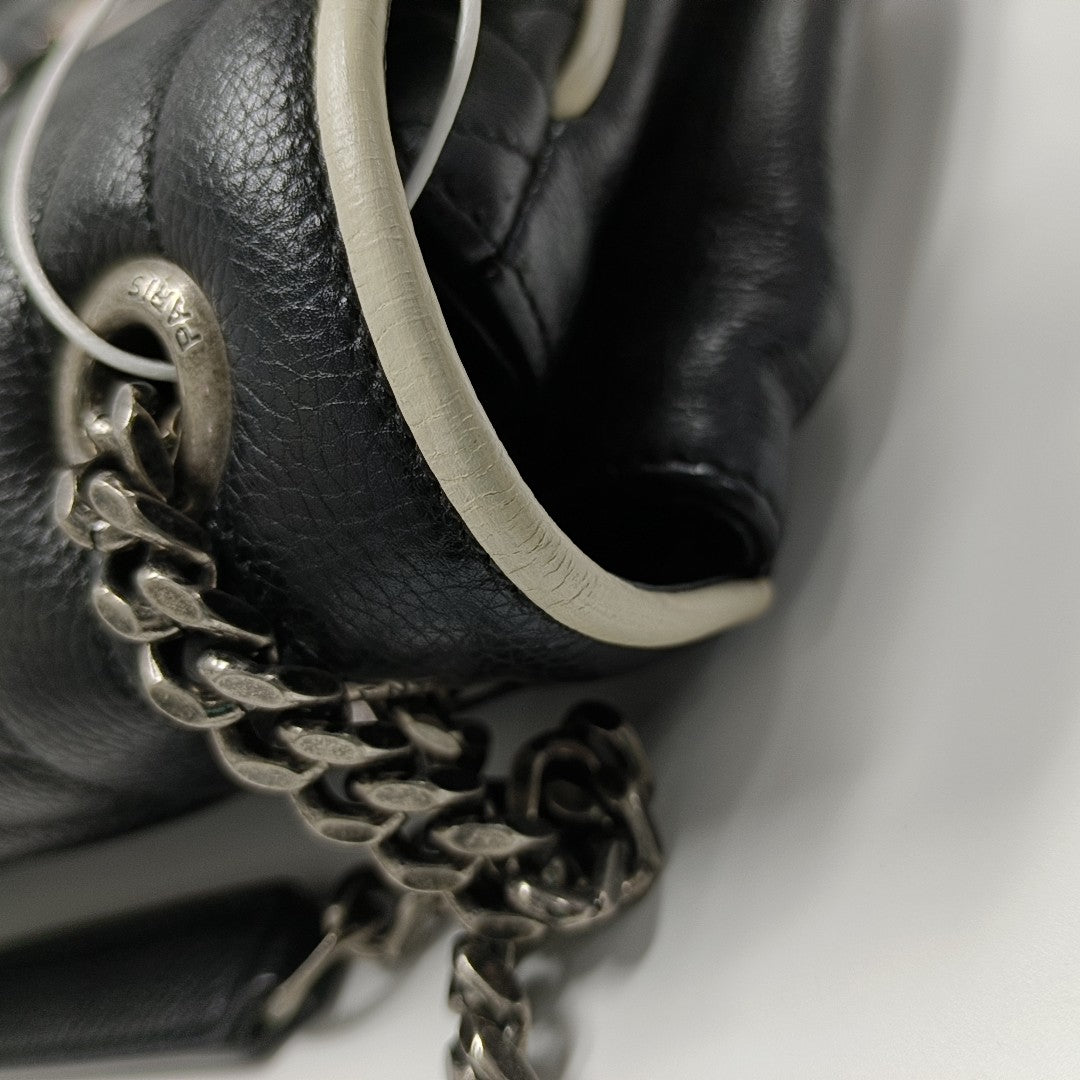 COLLEGE Large Chevron Calfskin Black