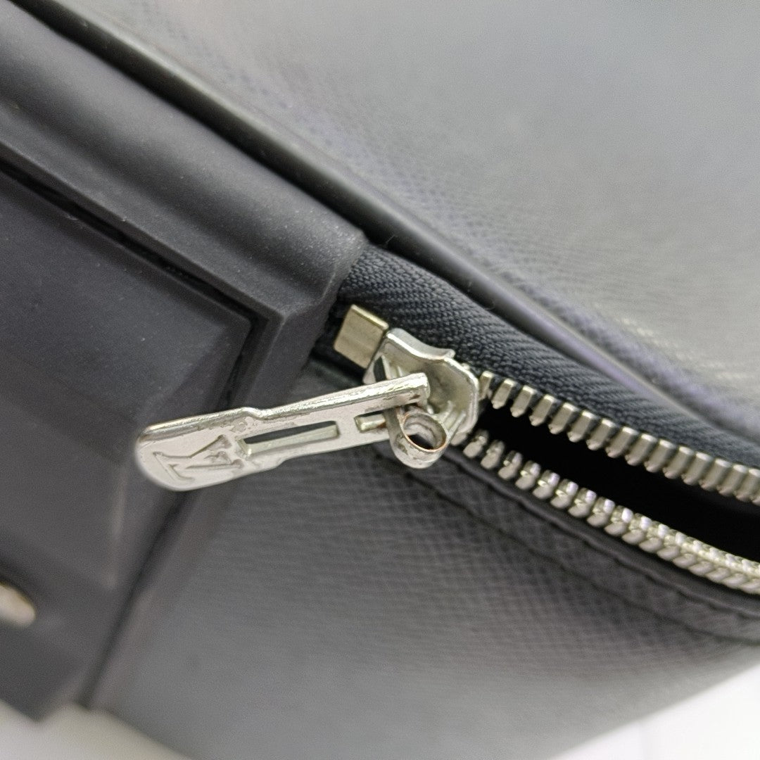 PEGASE Calfskin Black