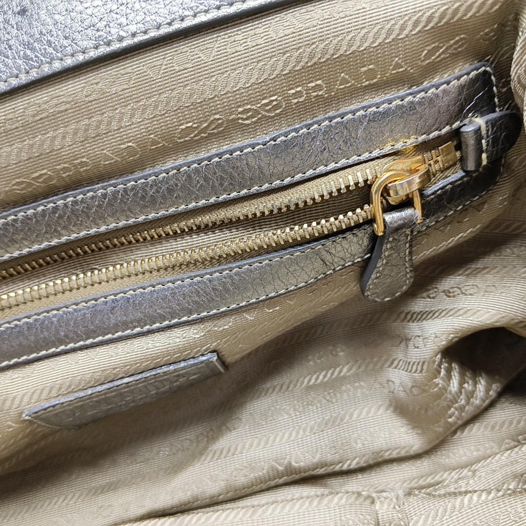 Canvas Brown