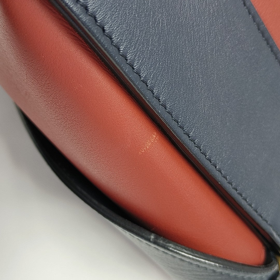 FRAME Medium Calfskin Blue